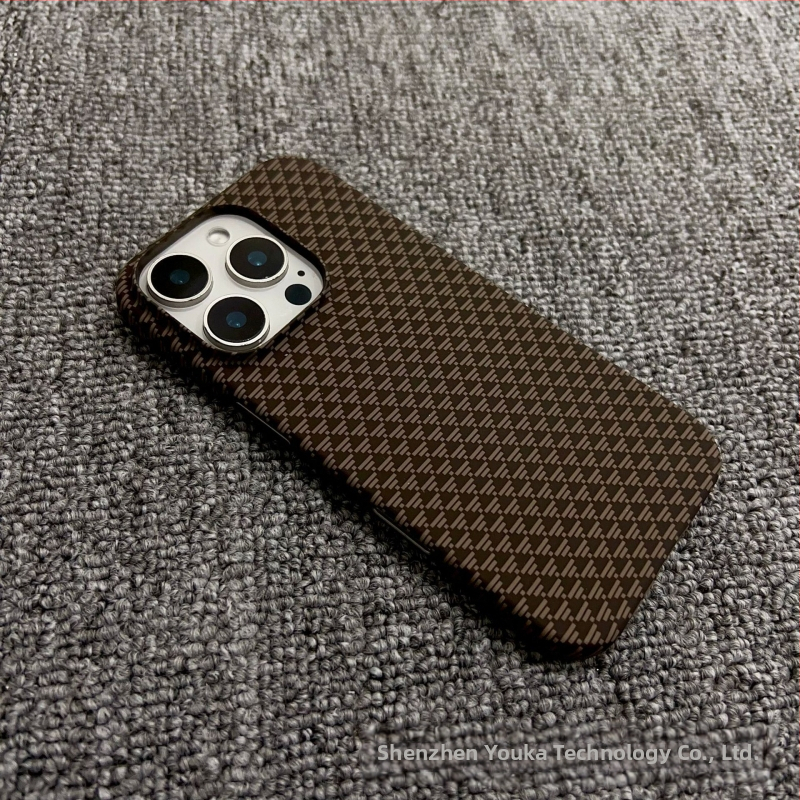 Poolpakk sobib Iphone17Promax mobiiltelefoni ümbrisele, süsinikkiust mustriga magnetiline Apple 16 üliõhuke kukkumisvastane ümbris