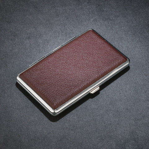 Hulgimüük nahast mustriga sigaretiümbris meestele butiik kerge 20 metallpulgaga nahast sigaretiümbris sigaretihoidja tehase otsesuitsukomplekt