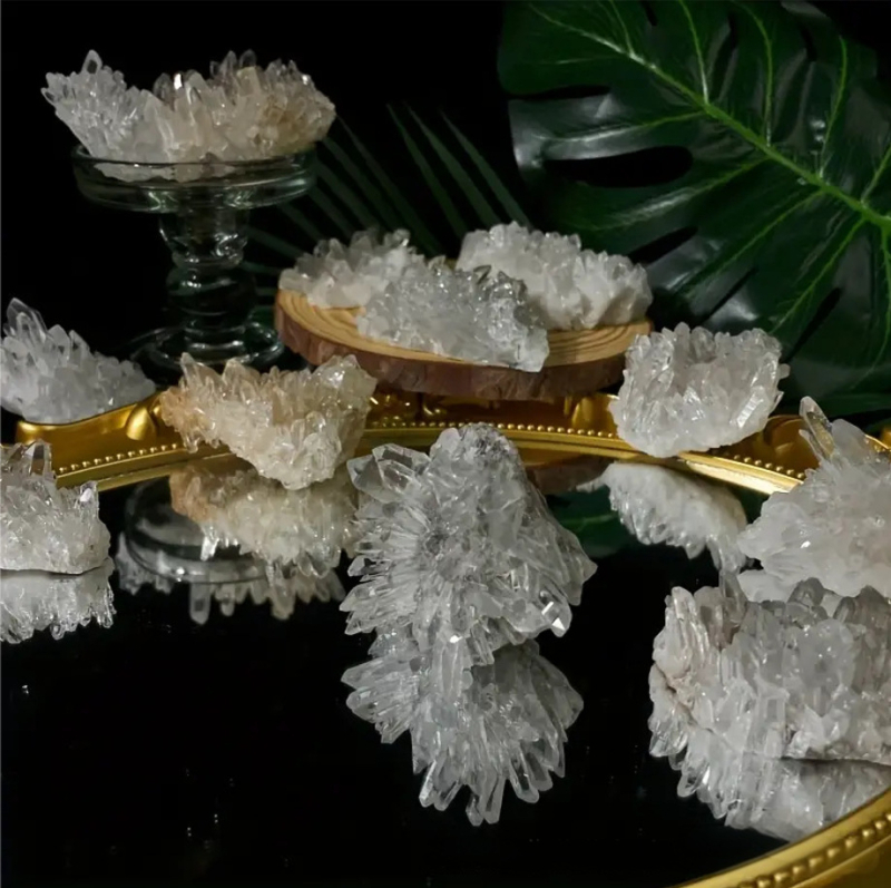 Natūralių kristalų spiečius, baltų kristalų spiečius, akvariumo papuošalai, krištolo dirbiniai, degausavimo papuošalai, Rytų Kinijos jūros krištolo neapdorotas akmuo