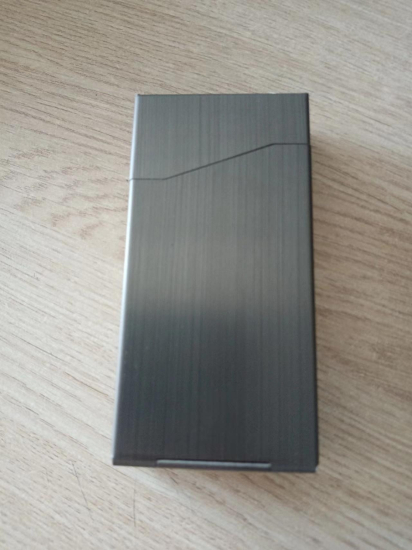 6,5 mm keskmise suurusega sigaretikarp 18 sigaretiga meestele ja naistele, loominguline metallist keskmise suurusega sigaretikarp, alumiiniumisulamist kaasaskantav suitsetamiskomplekt