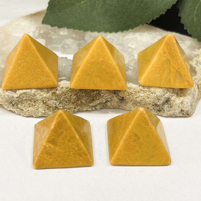 Piiriülesed looduslikud kristallpüramiidi 2cm kaunistused kodumööbli iga esiku kontori magamiskäsitöö hulgimüük