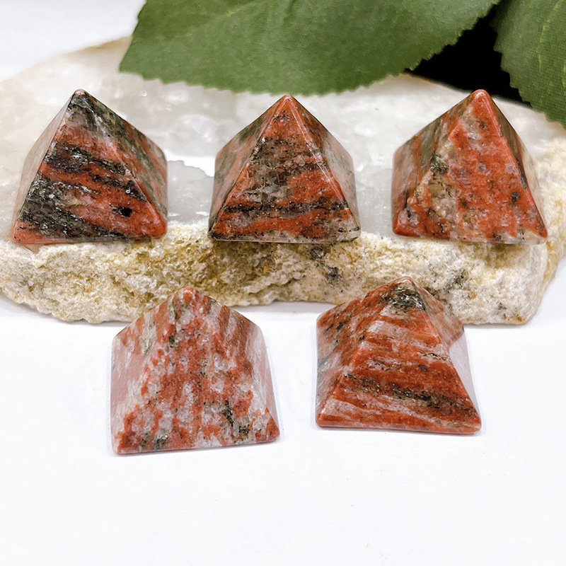 Piiriülesed looduslikud kristallpüramiidi 2cm kaunistused kodumööbli iga esiku kontori magamiskäsitöö hulgimüük