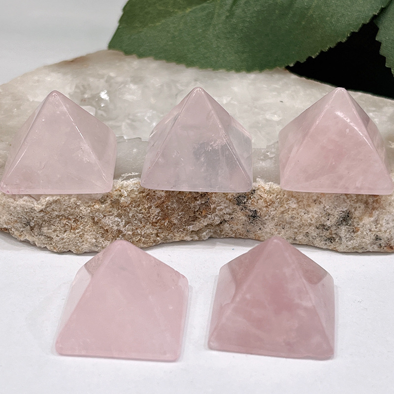 Piiriülesed looduslikud kristallpüramiidi 2cm kaunistused kodumööbli iga esiku kontori magamiskäsitöö hulgimüük