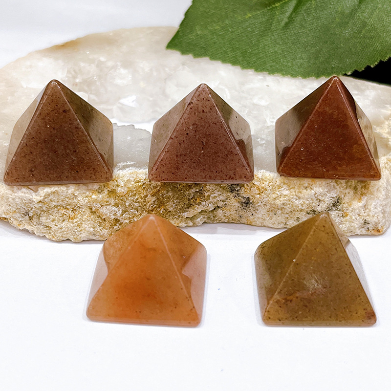 Piiriülesed looduslikud kristallpüramiidi 2cm kaunistused kodumööbli iga esiku kontori magamiskäsitöö hulgimüük