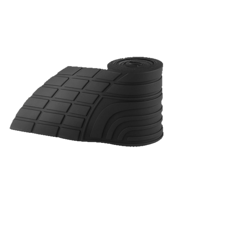 Amazoni populaarse auto tagumise pakiruumi kokkupõrkevastase kaitseriba ja tagumise kaitseraua kaitseriba saab lõigata.