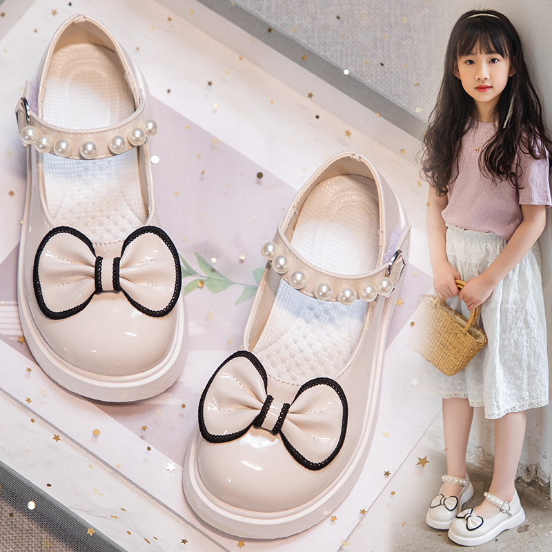 Tüdrukute väikesed nahast kingad 2025 kevad ja suvi uued laste mustad läikivad baleriinid tüdrukute printsessikingad Briti stiilis sportlikud kingad