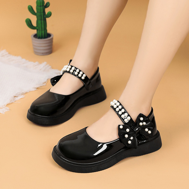 Tüdrukute väikesed nahast kingad 2025 kevad ja suvi uued laste mustad läikivad baleriinid tüdrukute printsessikingad Briti stiilis sportlikud kingad