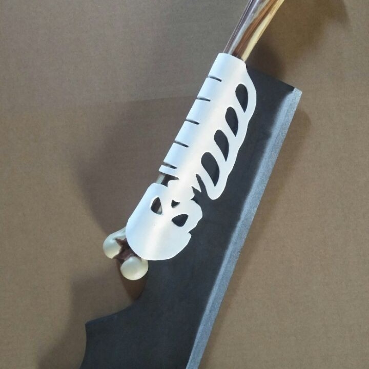 Euroopa ja Ameerika Halloweeni meigikostüümi relvarekvisiidid COSPLAY riietus EVA ühe kirvega labidaga sirbiga mänguasjade hulgimüük