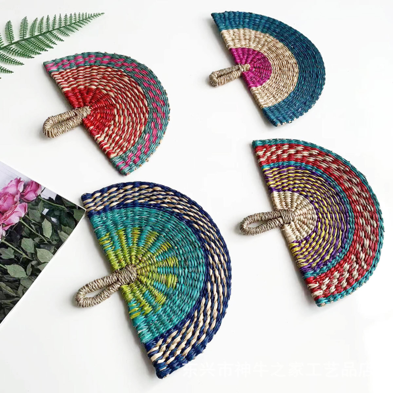 Vietnamist imporditud käsitsi kootud lehvik merevetikatest kootud lehvik igapäevane stiilis Aafrika elementidega seinakaunistus suvel