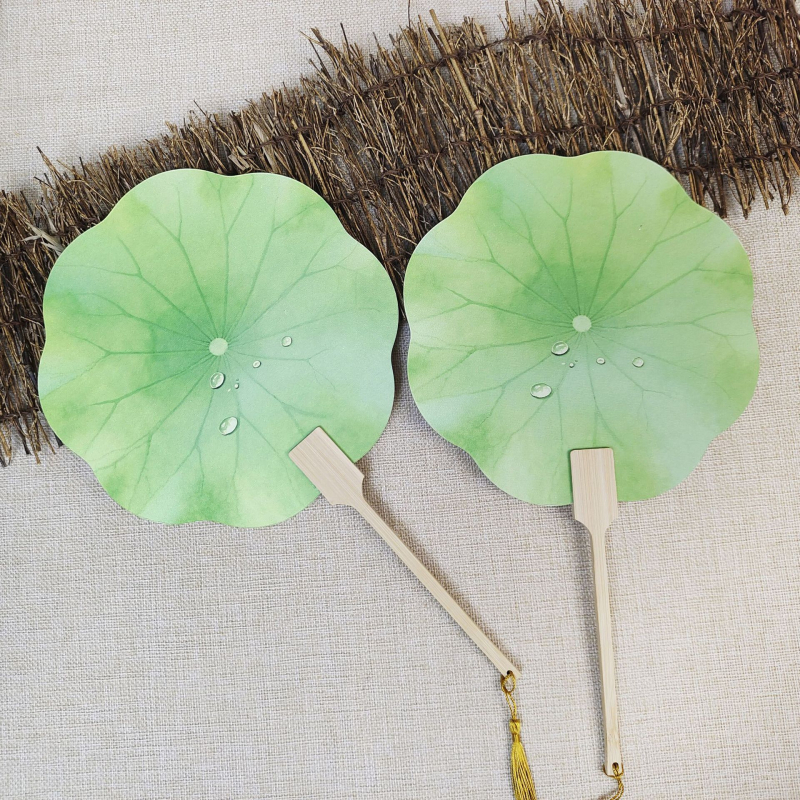 Ветрило с цвят на божур от Луоян, ветрило с форма на цвете в древен стил, културно и творческо място за фотографиране на живописни места в национален стил, персонализиране на ветрило за танцови занаяти
