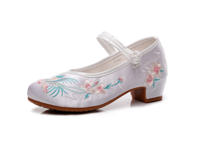 Nauji siuvinėti bateliai, moteriški kiniško stiliaus arklio veido bateliai, šokių bateliai, moteriški senovinio stiliaus cheongsam bateliai, Hanfu bateliai, moteriški siuvinėti aukštakulniai