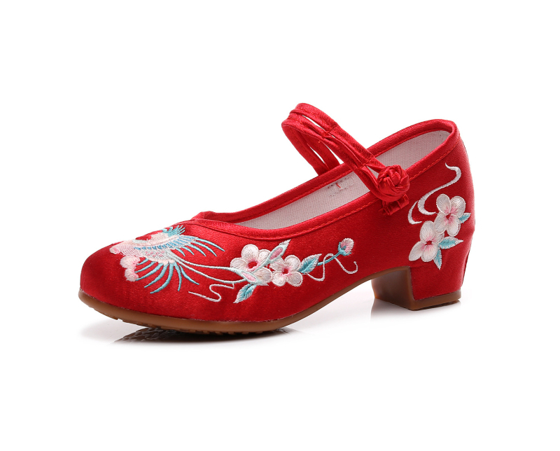 Nauji siuvinėti bateliai, moteriški kiniško stiliaus arklio veido bateliai, šokių bateliai, moteriški senovinio stiliaus cheongsam bateliai, Hanfu bateliai, moteriški siuvinėti aukštakulniai