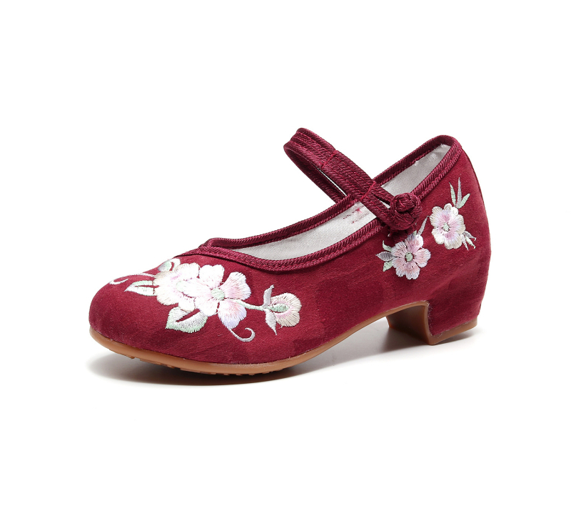 Nauji siuvinėti bateliai, moteriški kiniško stiliaus arklio veido bateliai, šokių bateliai, moteriški senovinio stiliaus cheongsam bateliai, Hanfu bateliai, moteriški siuvinėti aukštakulniai