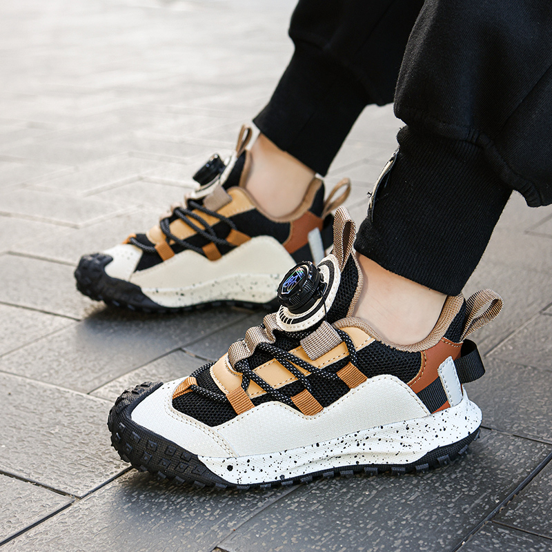 Poiste tossud kevadel ja sügisel lastele pöörleva pandlaga torniga kingad, moodsed jooksujalatsid