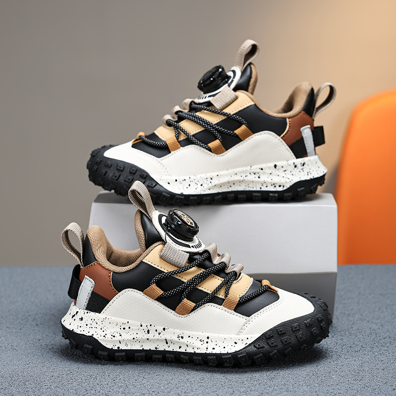 Poiste tossud kevadel ja sügisel lastele pöörleva pandlaga torniga kingad, moodsed jooksujalatsid