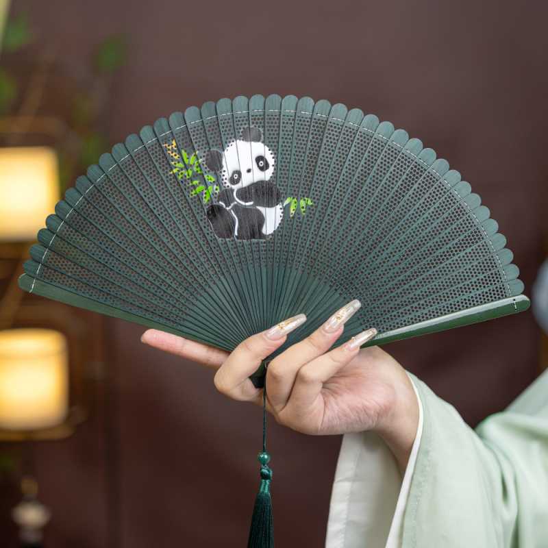 Hulgimüük Hiina stiilis täisbambusest nikerdatud õõnes Jaapani stiilis antiikne kokkupandav lehvik meestele ja naistele, käsitöö, punane ja must väike tantsulehv