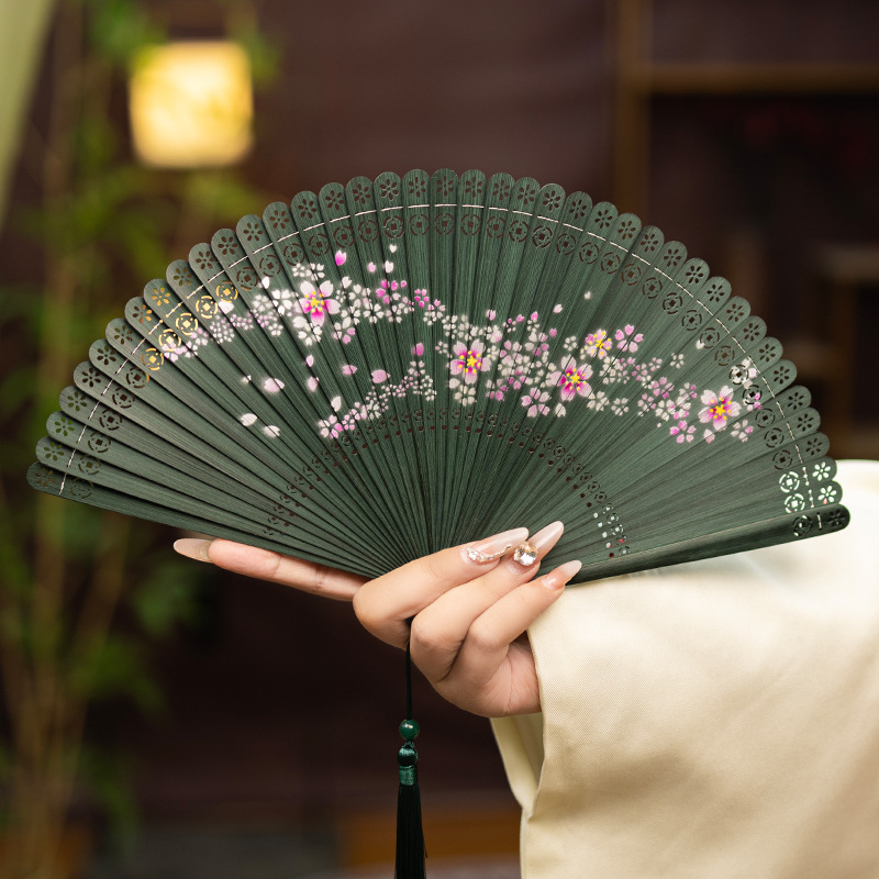 Hulgimüük Hiina stiilis täisbambusest nikerdatud õõnes Jaapani stiilis antiikne kokkupandav lehvik meestele ja naistele, käsitöö, punane ja must väike tantsulehv