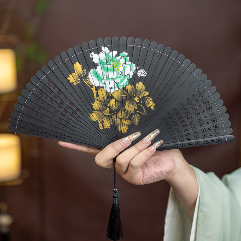 Hulgimüük Hiina stiilis täisbambusest nikerdatud õõnes Jaapani stiilis antiikne kokkupandav lehvik meestele ja naistele, käsitöö, punane ja must väike tantsulehv