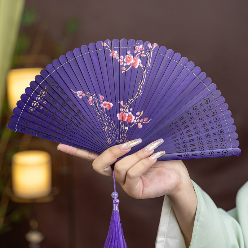 Hulgimüük Hiina stiilis täisbambusest nikerdatud õõnes Jaapani stiilis antiikne kokkupandav lehvik meestele ja naistele, käsitöö, punane ja must väike tantsulehv