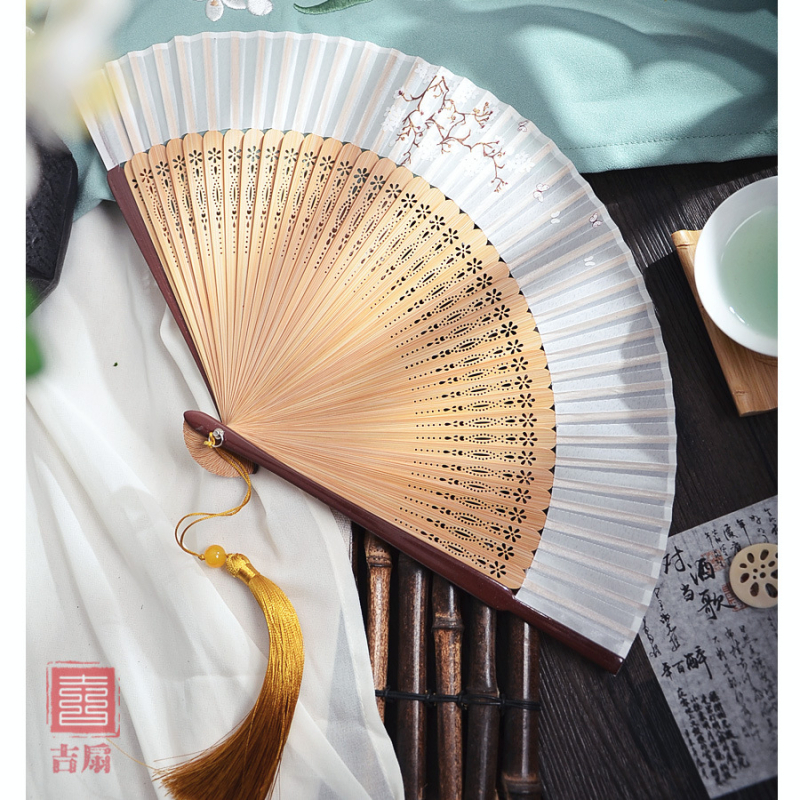 Hele Zhu ühevärviline gradientventilaator Uus hiina hommikukleidi fotograafia rekvisiidid Klassikaline kokkupandav ventilaator Interneti kuulsuste pulmapruut hiina stiilis