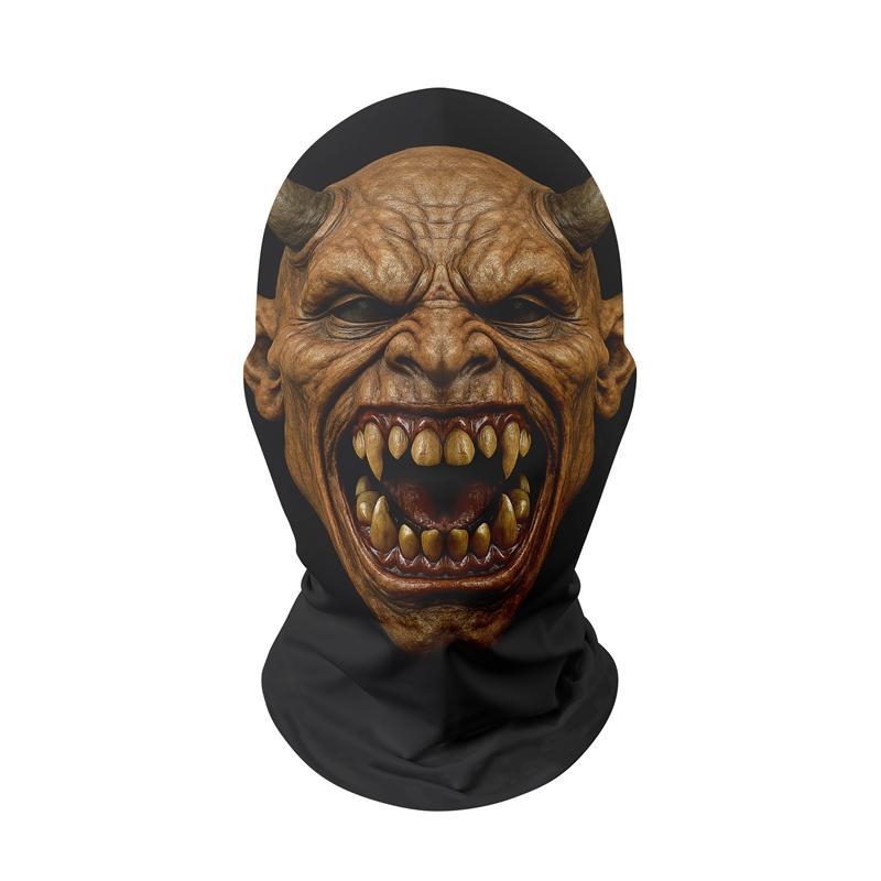 Piiriülene halloweeni jõulude ajal naljakas karnevali peakate, kuri verd sülitav klounimask, punase ninaga peakate