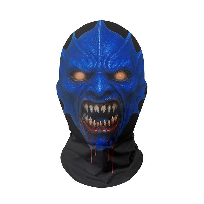 Piiriülene halloweeni jõulude ajal naljakas karnevali peakate, kuri verd sülitav klounimask, punase ninaga peakate