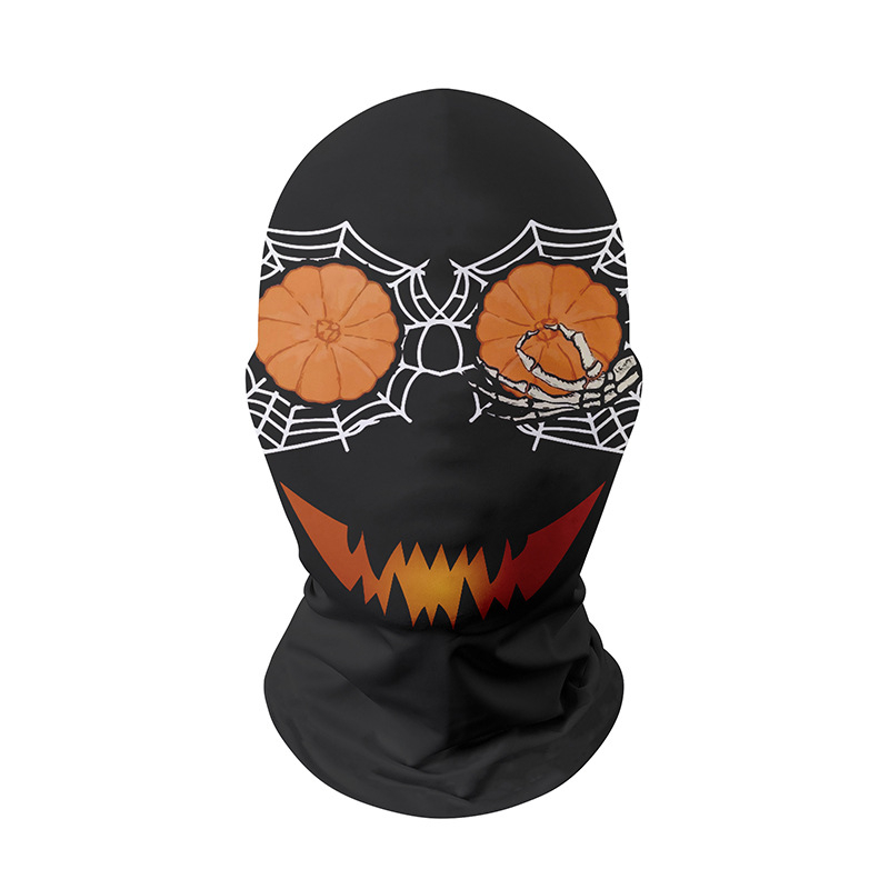 Piiriülene halloweeni jõulude ajal naljakas karnevali peakate, kuri verd sülitav klounimask, punase ninaga peakate