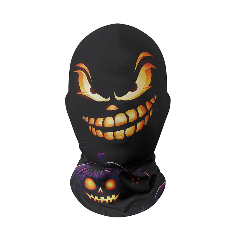 Piiriülene halloweeni jõulude ajal naljakas karnevali peakate, kuri verd sülitav klounimask, punase ninaga peakate