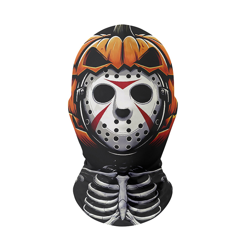 Piiriülene halloweeni jõulude ajal naljakas karnevali peakate, kuri verd sülitav klounimask, punase ninaga peakate