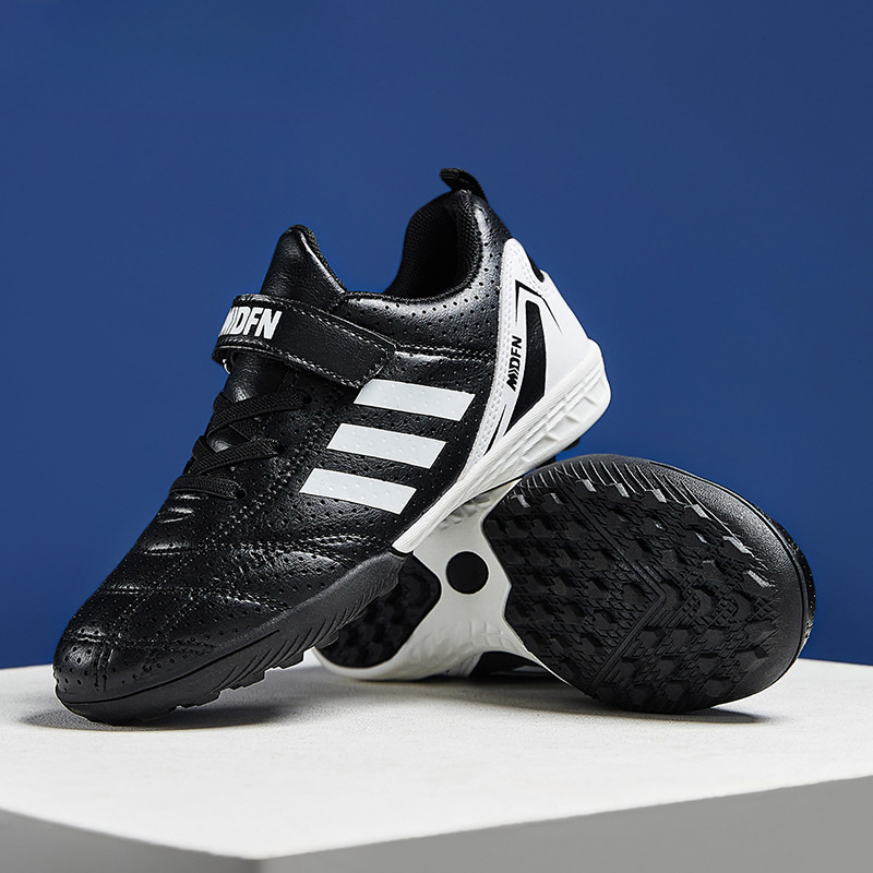 Elpojoši bērnu futbola apavi zēniem, sākumskolas skolēniem, pusaudžiem, atpūtas sportam, meitenēm, nolūzušiem nagiem 2025. gada pavasarim un vasarai