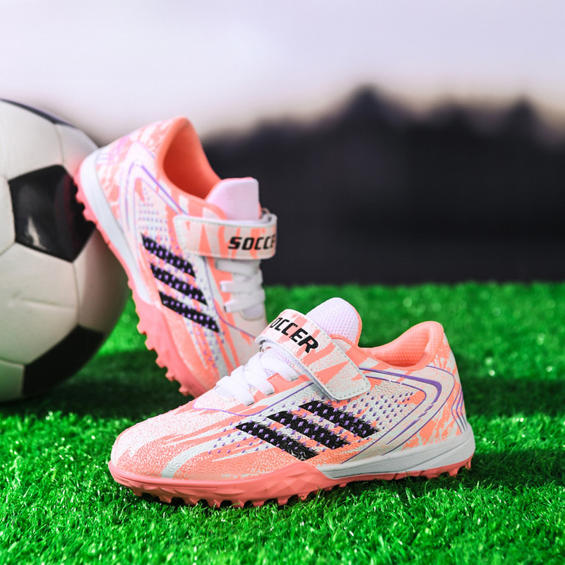 Elpojoši bērnu futbola apavi zēniem, sākumskolas skolēniem, pusaudžiem, atpūtas sportam, meitenēm, nolūzušiem nagiem 2025. gada pavasarim un vasarai