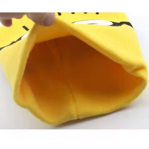 Uus Ämblikmehe laste kootud müts, soojad kindad, Marveli multifilm ja televisioon, mis ümbritsevad sügist ja talve, uus hulgimüük, väliskaubandus