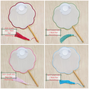 Traditsiooniline ümmargune lehvik tikandiaplikatsiooniga, käeshoitav lillelehvik, lehvikuribid, poolläbipaistev siiditaoline lehvikupind, ärikingitus