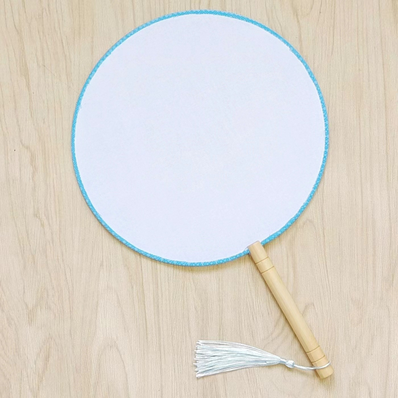 Traditsiooniline ümmargune lehvik tikandiaplikatsiooniga, käeshoitav lillelehvik, lehvikuribid, poolläbipaistev siiditaoline lehvikupind, ärikingitus