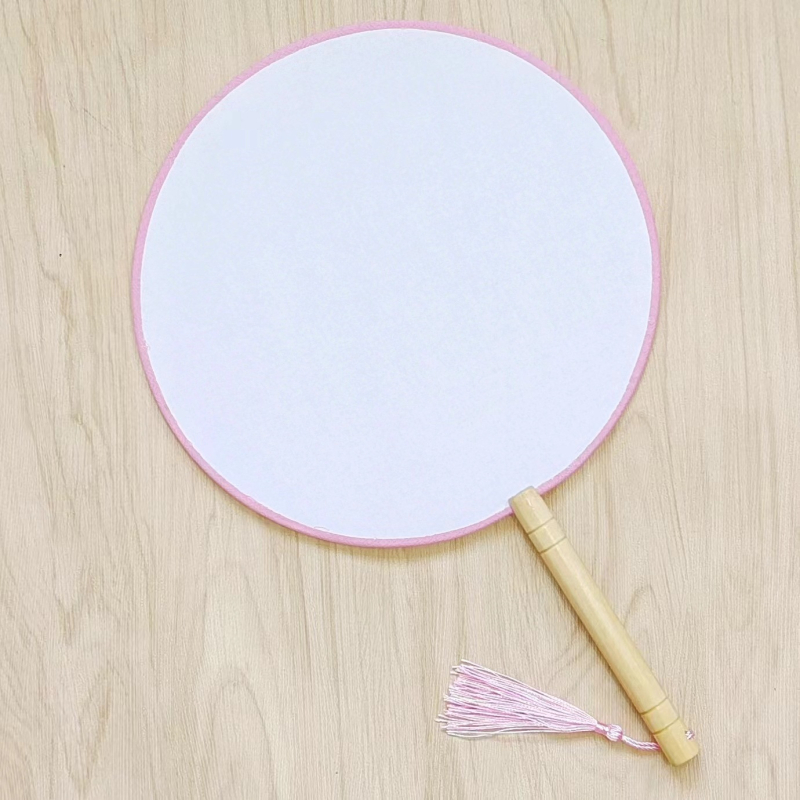 Traditsiooniline ümmargune lehvik tikandiaplikatsiooniga, käeshoitav lillelehvik, lehvikuribid, poolläbipaistev siiditaoline lehvikupind, ärikingitus