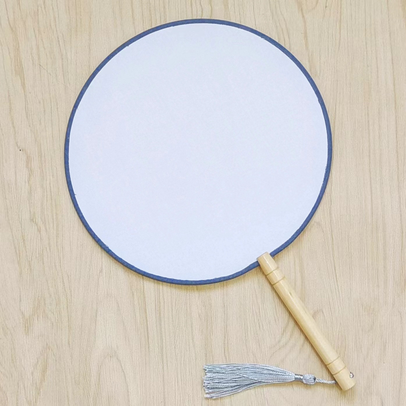 Traditsiooniline ümmargune lehvik tikandiaplikatsiooniga, käeshoitav lillelehvik, lehvikuribid, poolläbipaistev siiditaoline lehvikupind, ärikingitus