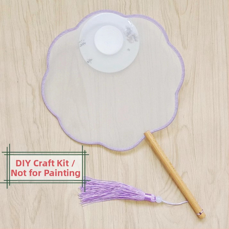 Traditsiooniline ümmargune lehvik tikandiaplikatsiooniga, käeshoitav lillelehvik, lehvikuribid, poolläbipaistev siiditaoline lehvikupind, ärikingitus