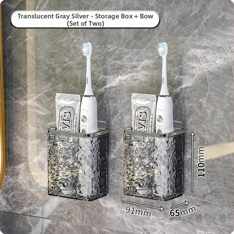 Tualetinis dantų šepetėlis, dantų pasta, šukų stovas, vonios kambarys be skylių, prie sienos tvirtinamas tualetas, praustuvas, skustuvas, supakuotas