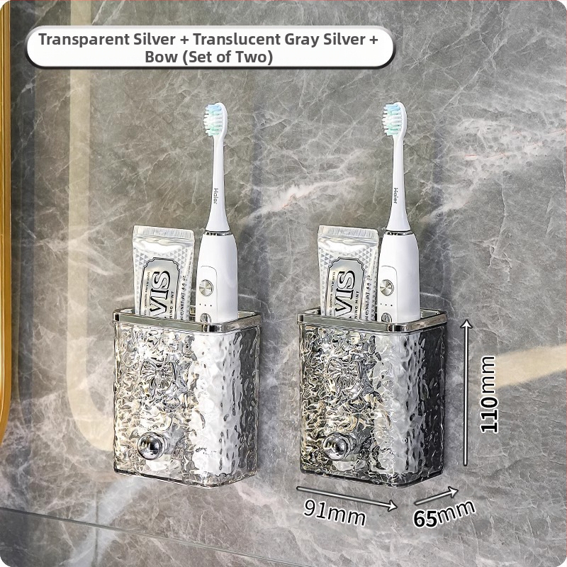 Tualetinis dantų šepetėlis, dantų pasta, šukų stovas, vonios kambarys be skylių, prie sienos tvirtinamas tualetas, praustuvas, skustuvas, supakuotas