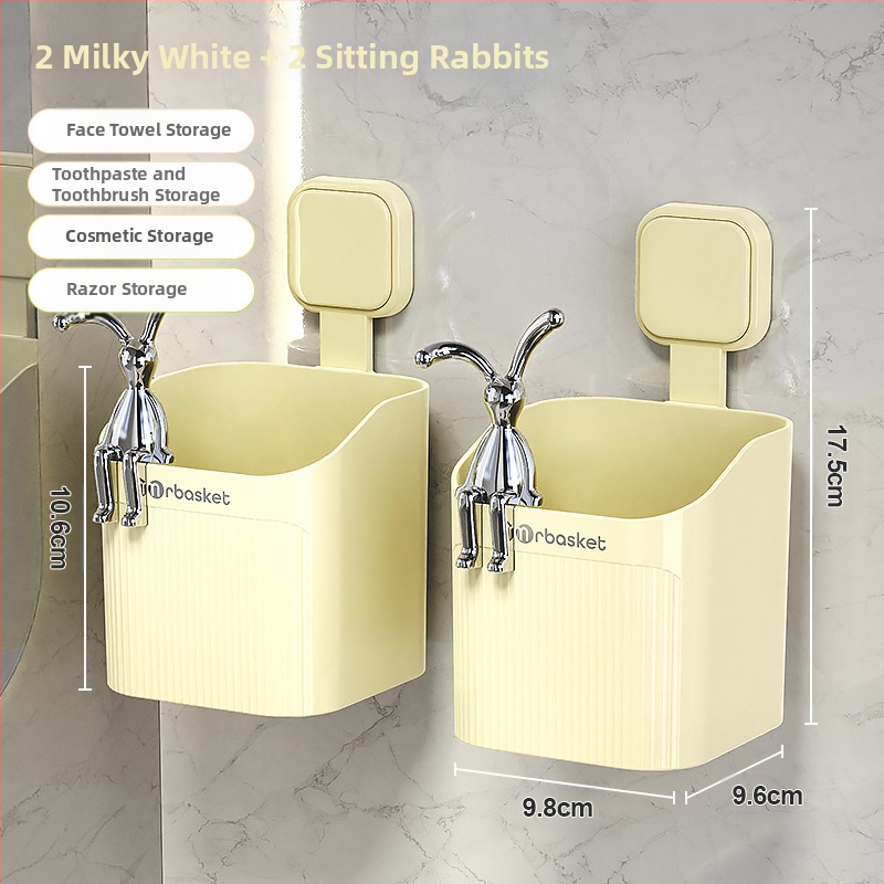 Tualetinis dantų šepetėlis, dantų pasta, šukų stovas, vonios kambarys be skylių, prie sienos tvirtinamas tualetas, praustuvas, skustuvas, supakuotas