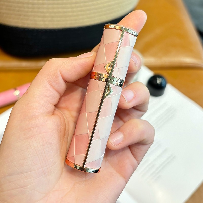 Tipptasemel kaasaskantav miniparfüümipudel, korduvtäidetav parfüümipudel, väike tühi pudel põhjaga, isepumpav pihustuspudel laos