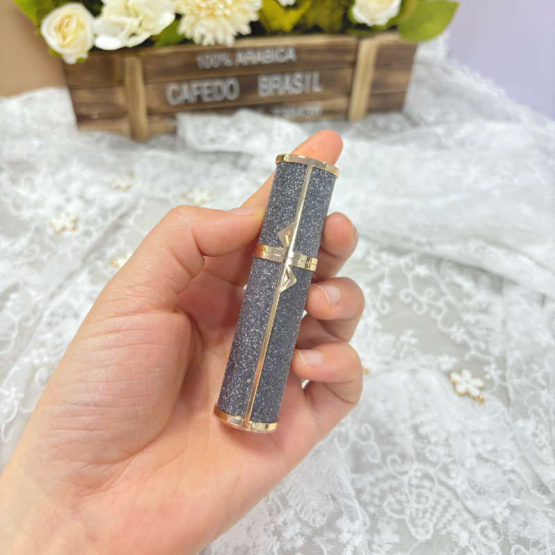 Tipptasemel kaasaskantav miniparfüümipudel, korduvtäidetav parfüümipudel, väike tühi pudel põhjaga, isepumpav pihustuspudel laos