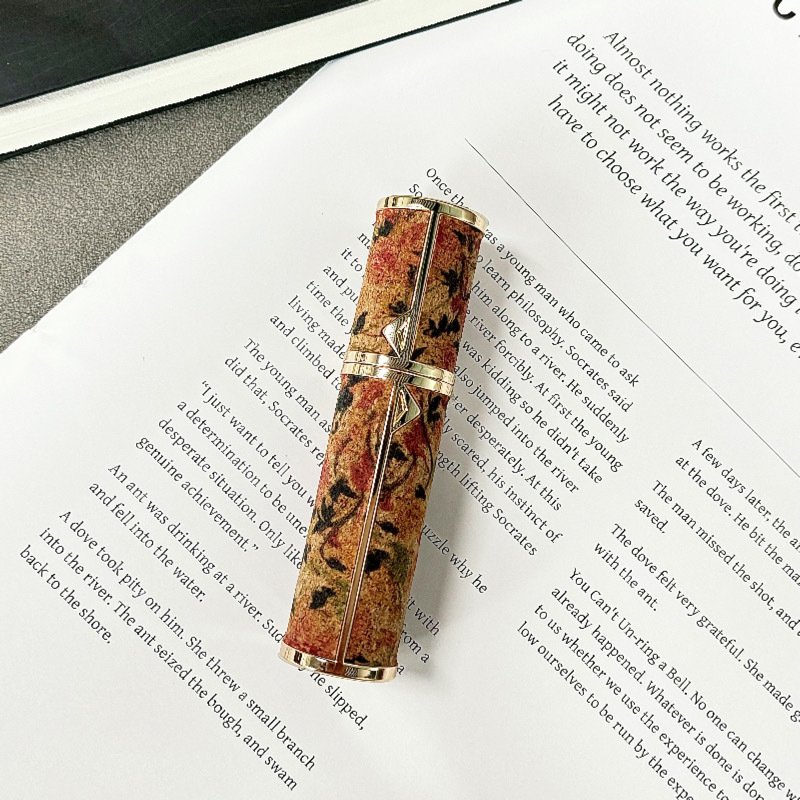 Tipptasemel kaasaskantav miniparfüümipudel, korduvtäidetav parfüümipudel, väike tühi pudel põhjaga, isepumpav pihustuspudel laos