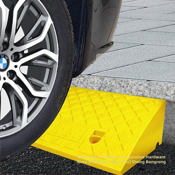 Μαξιλάρι για να ανεβείτε στο αυτοκίνητο, τον δρόμο και την άκρη του δρόμου, πλαστικό μαξιλάρι κατωφλιού οικιακής χρήσης, μαξιλάρι τριγωνικής κλίσης σκαλοπατιού, μαξιλάρι σκαλοπατιού με κλίση δοντιού