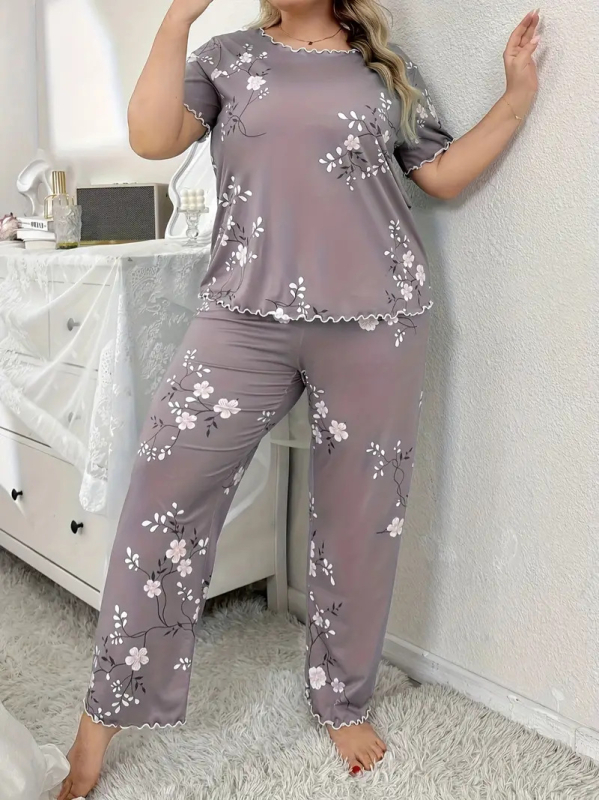 Väliskaubanduse eripakkumine piiriülestele nelja aastaaja T-särkidele, pluss-suuruses naiste pidžaamadele, pluss-suuruses koduriided, mis sobivad Euroopasse ja Ameerikasse