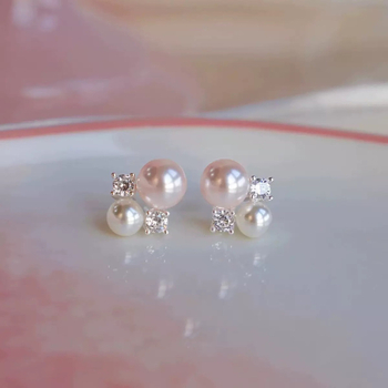 Naušiai su imitacinėmis perlėmis, geometrinė forma, elektroplakavimas, nišinis stilius, moterims, Vasaros 2025