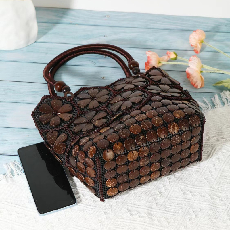 Női bucket táska hengeres formával, poliészter anyag, cipzáras zárás, 3D külső (Anyag: Poliészter; Stílus: Bucket bag; Forma: Hengeres; Zárás: Cipzár; Külső: 3D)