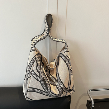 Női denim tote táska, vízszintes négyzet alakú forma, mágneszár, poliészter bélés, belső ID zseb