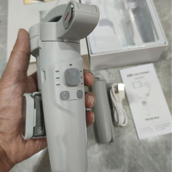 M1 kokkukäiv käsigimbal 3-aksise stabiliseerimine, näotuvastus, zoom, ühilduv 4–6,8 tollise mobiiltelefoniga