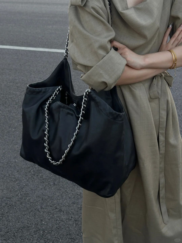 URDION RSURVO Chanel-stílusú PU tote táska, városi egyszerűség, cipzáras záródás, belső cipzáros zseb, egy vállpánt